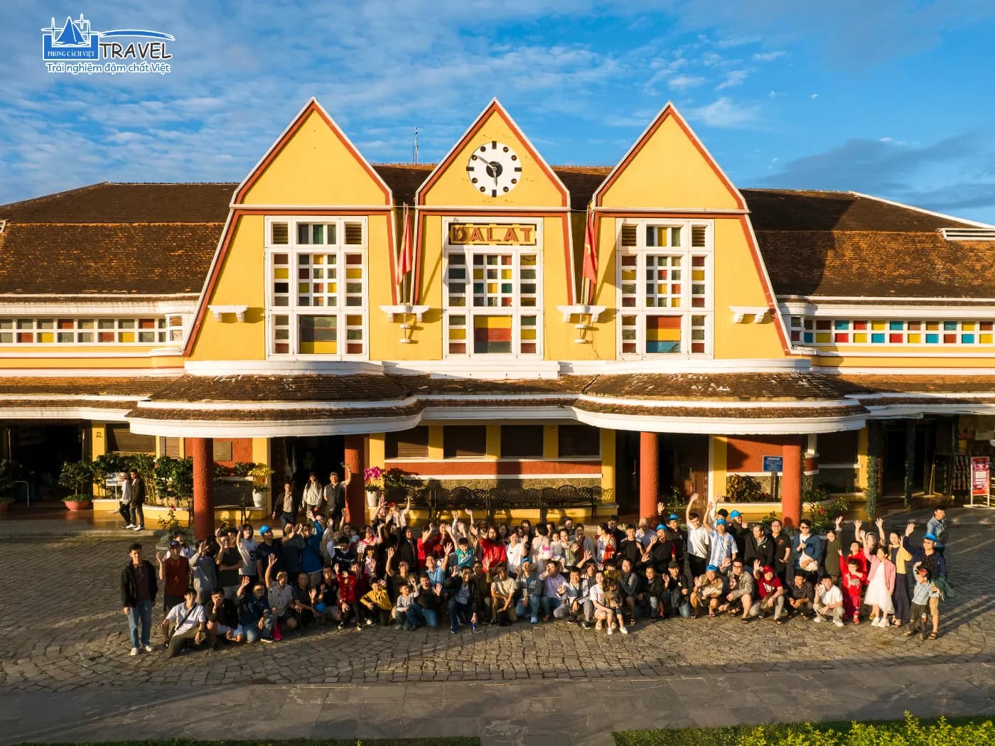 Hành Trình "Chill & Shine Together": Lời Cảm Ơn Rheem Việt Nam Đã Lựa Chọn Phong Cách Việt Travel