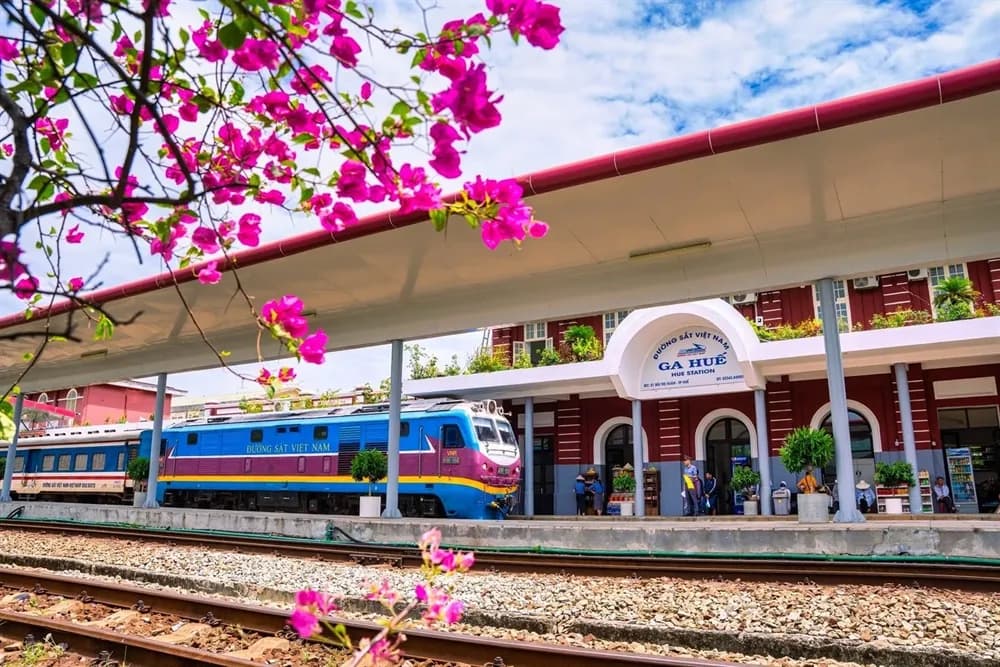 Tàu du lịch Huế - Phong Nha Kẻ Bàng: Thời điểm hoạt động, giá vé
